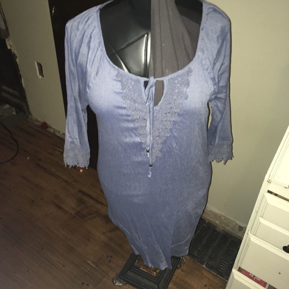 Naïf embroidered tie neck flowy boho blue tunic